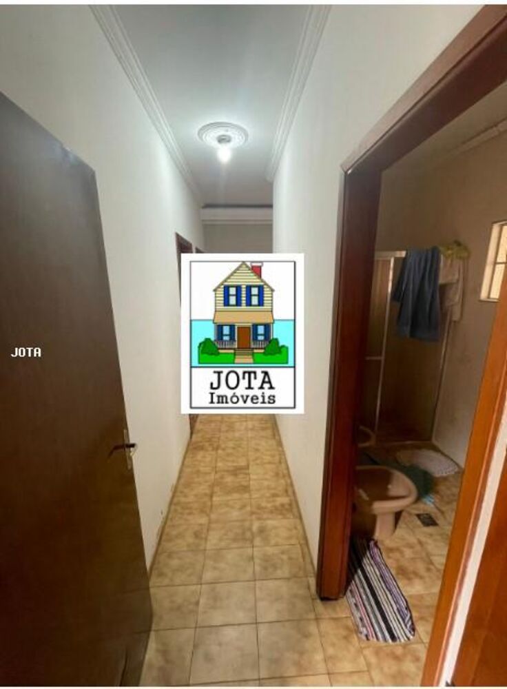 Casa à venda com 3 quartos, 300m² - Foto 2