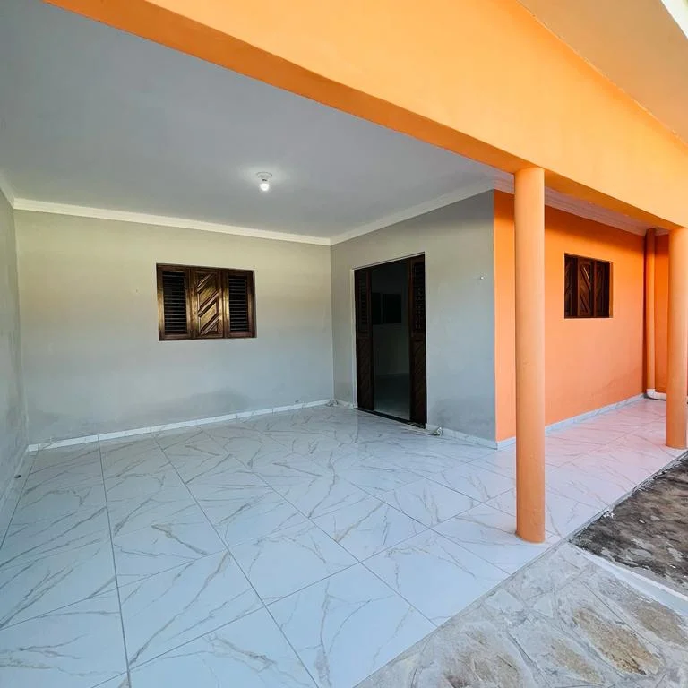 Casa à venda com 4 quartos, 150m² - Foto 1