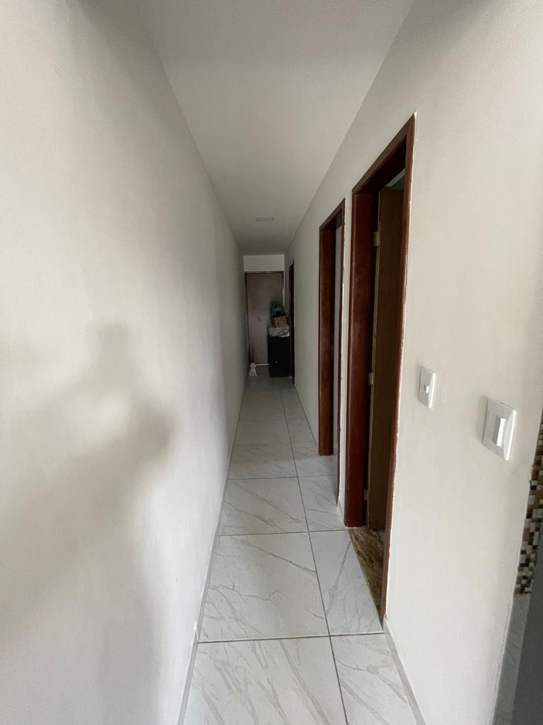 Casa à venda com 2 quartos, 70m² - Foto 5