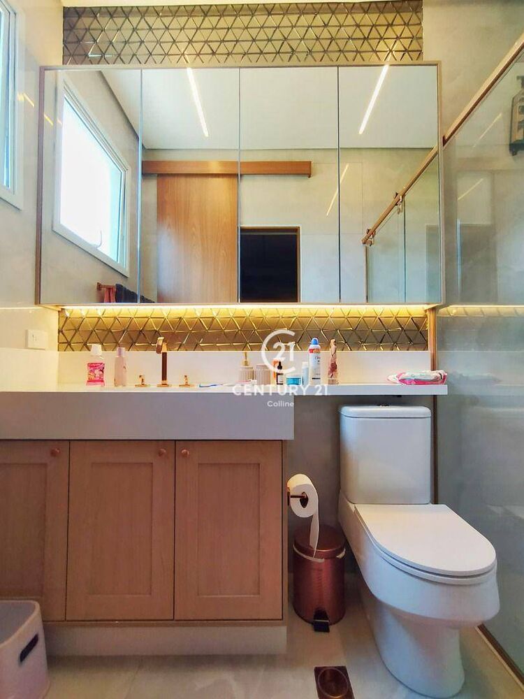 Sobrado, 4 quartos, 319 m² - Foto 2