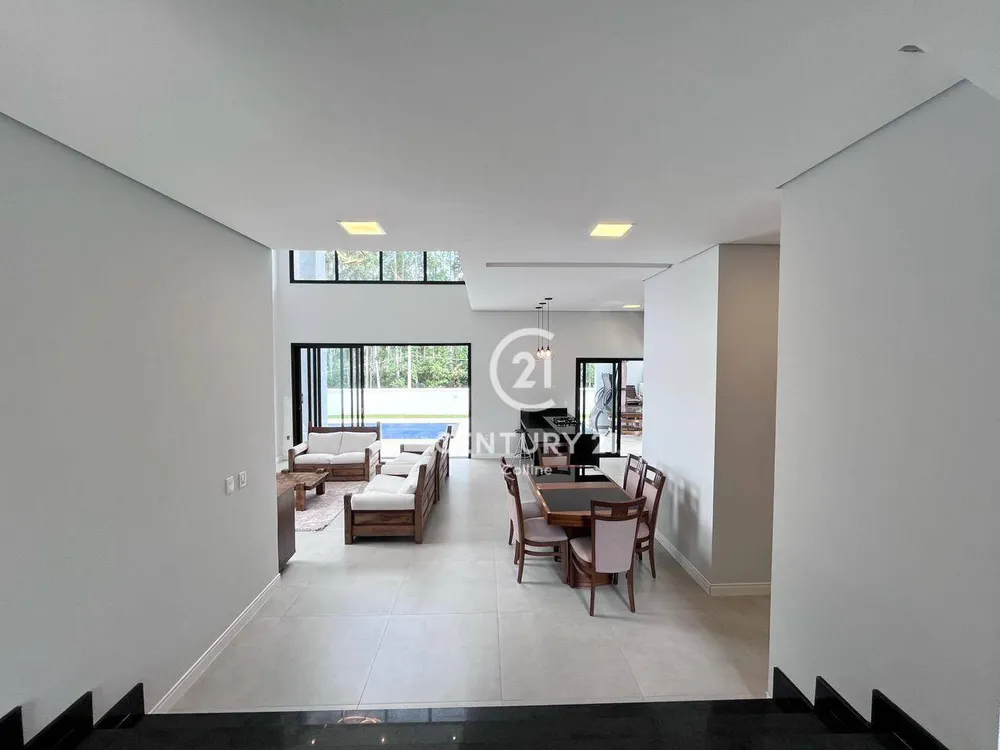 Sobrado, 3 quartos, 229 m² - Foto 2