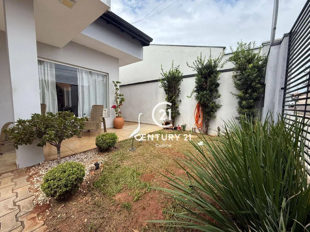 Casa, 3 quartos, 182 m² - Foto 2
