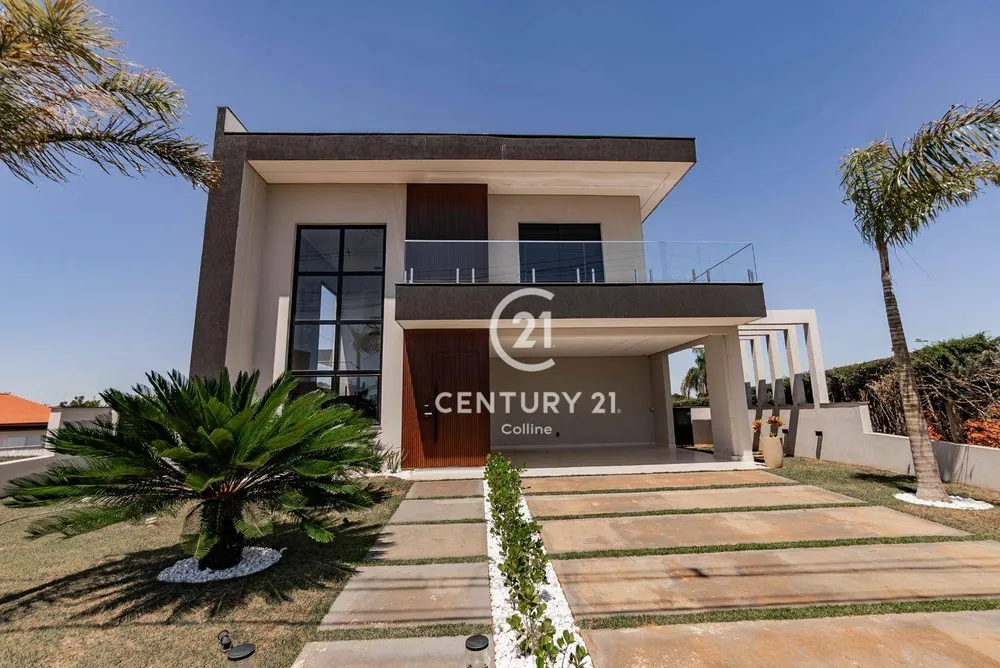 Sobrado, 3 quartos, 243 m² - Foto 1