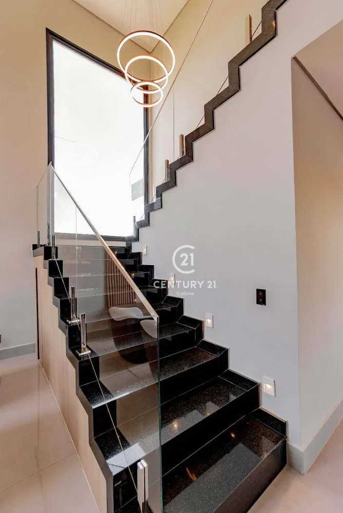 Sobrado, 3 quartos, 243 m² - Foto 4