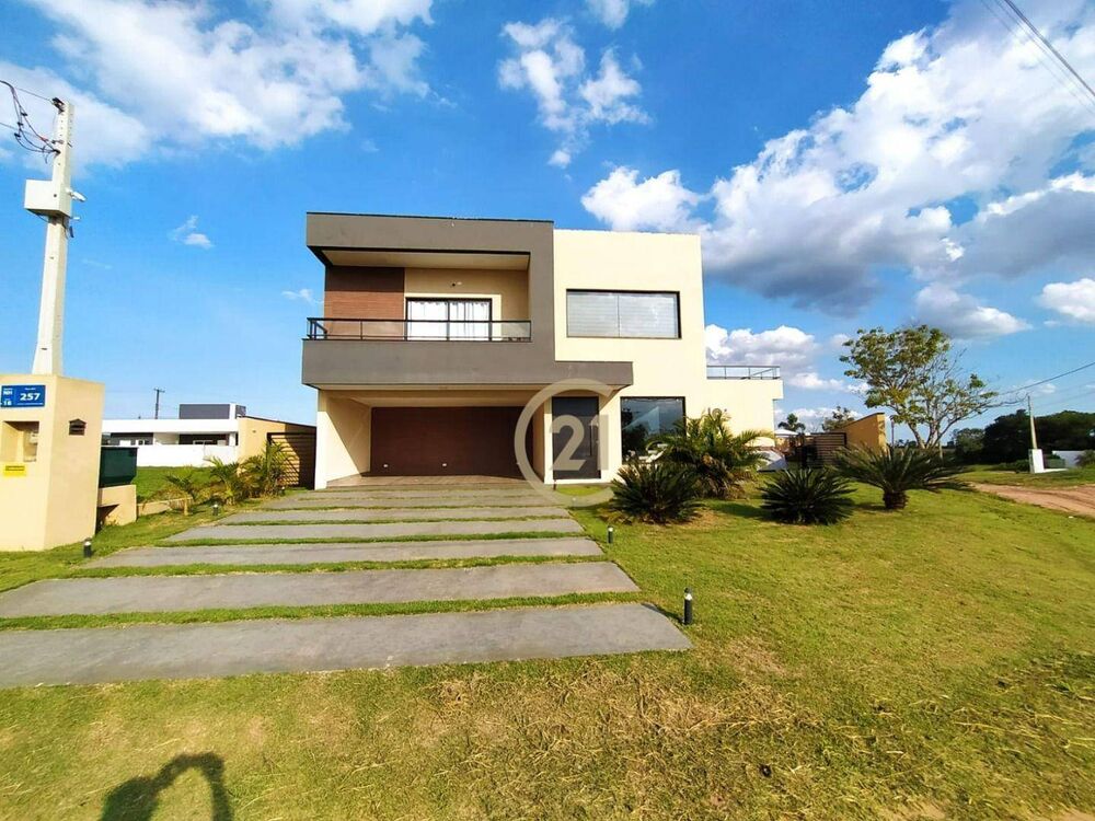 Sobrado, 4 quartos, 327 m² - Foto 1