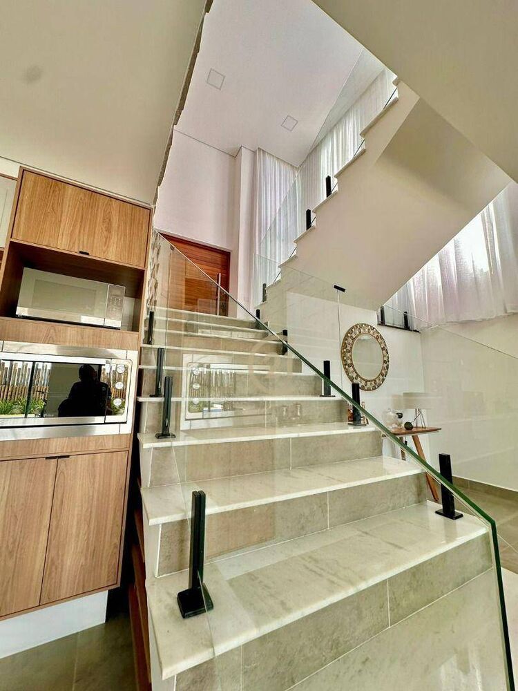 Sobrado, 4 quartos, 305 m² - Foto 4