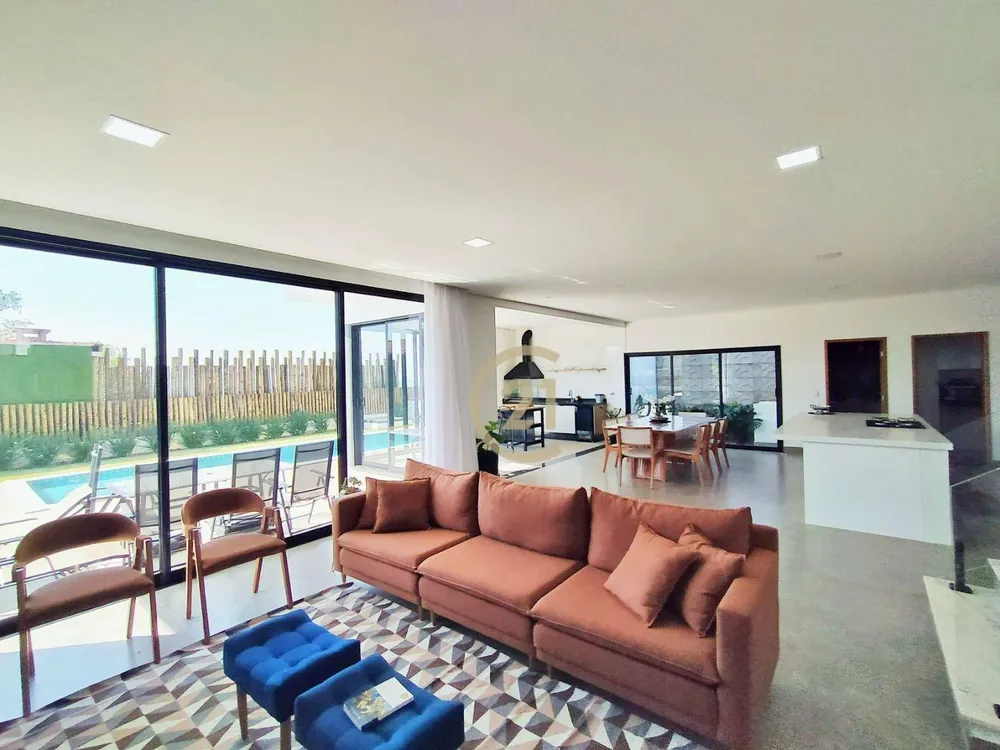 Sobrado, 4 quartos, 305 m² - Foto 1