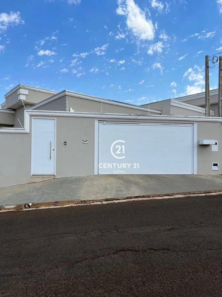 Casa, 3 quartos, 180 m² - Foto 2