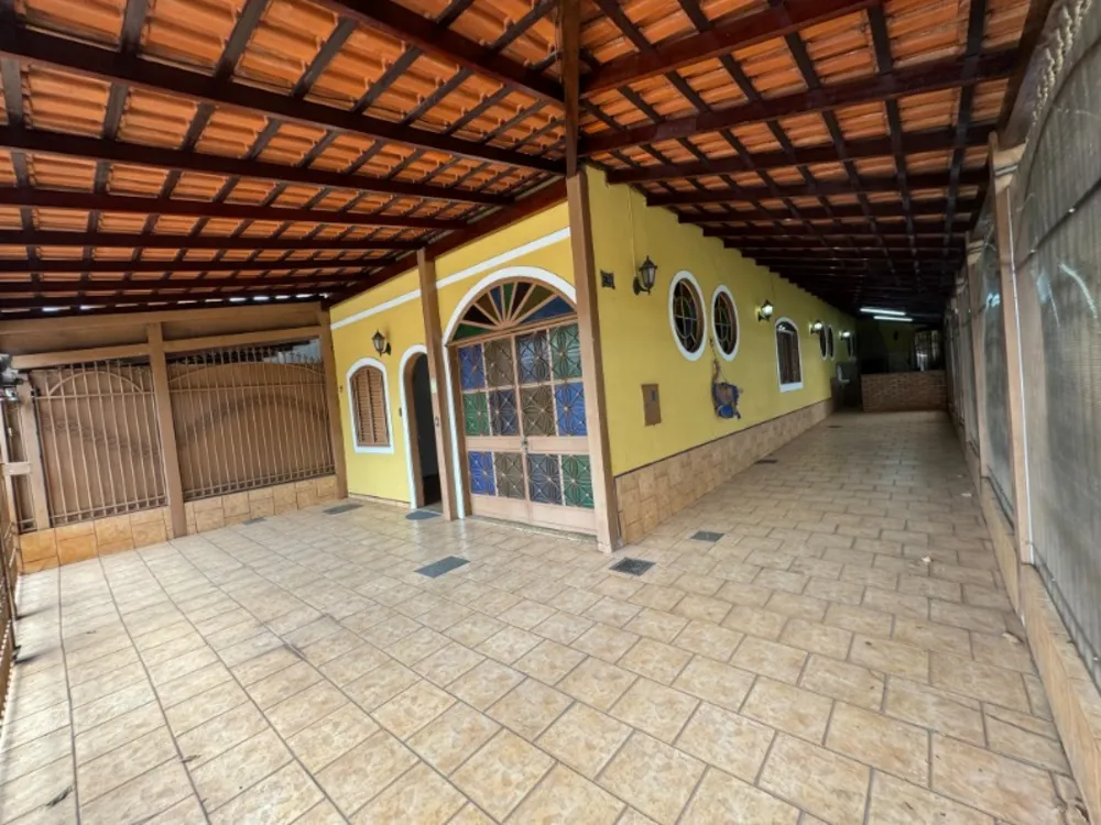 Casa, 3 quartos, 220 m² - Foto 2
