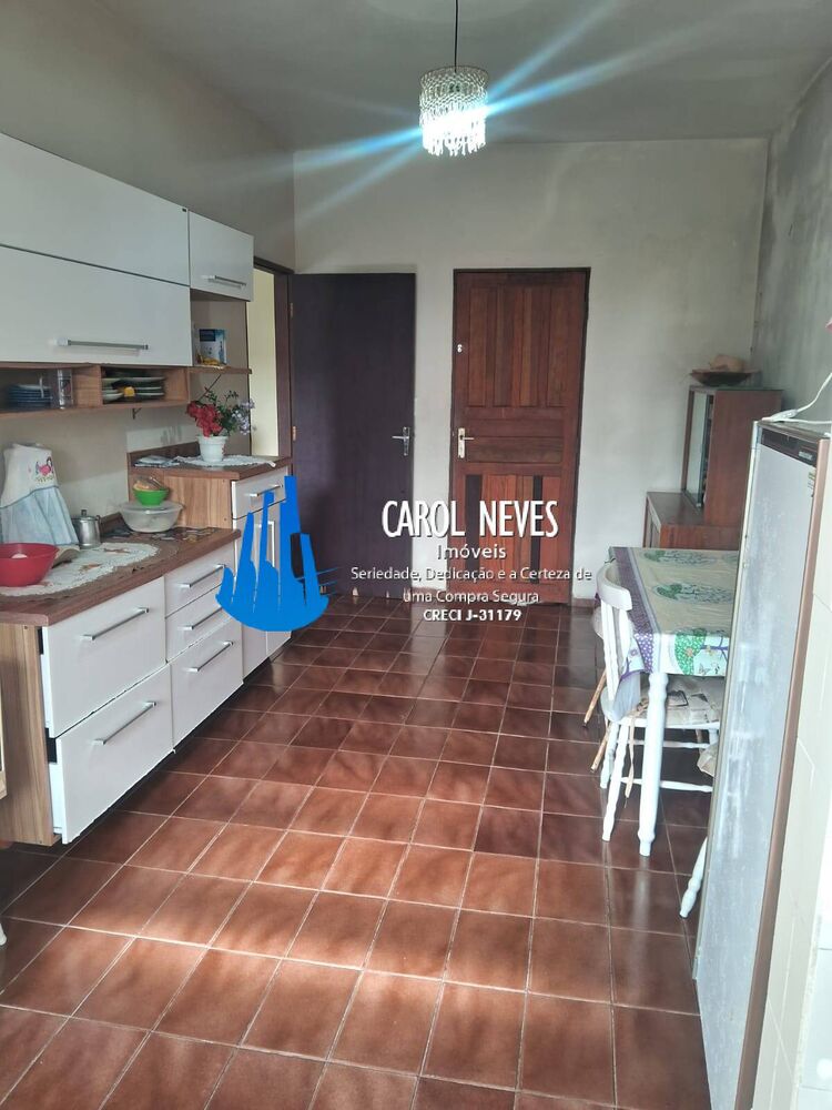 Casa para alugar com 2 quartos, 250m² - Foto 1