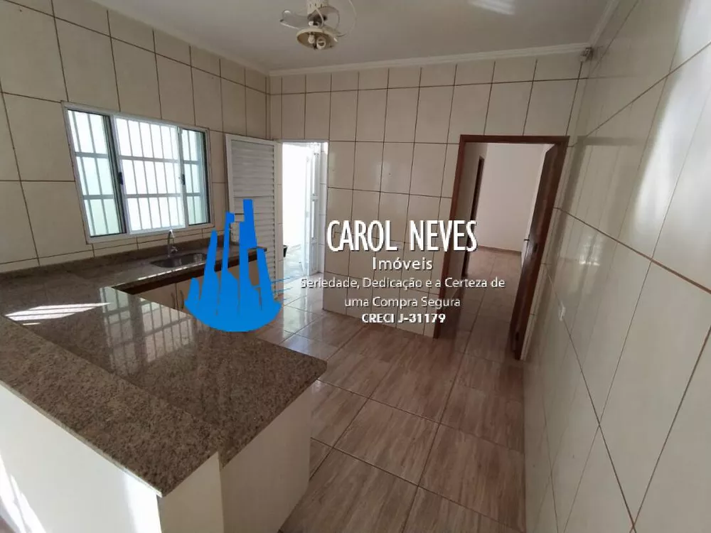 Casa à venda com 2 quartos, 68m² - Foto 3