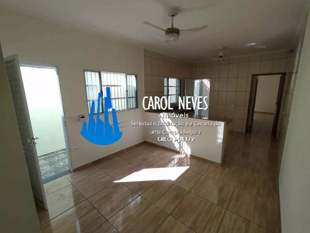 Casa à venda com 2 quartos, 68m² - Foto 2