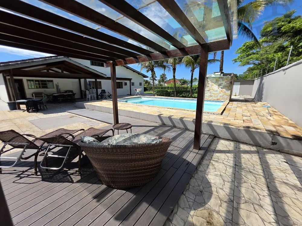 Casa, 3 quartos, 1070 m² - Foto 1