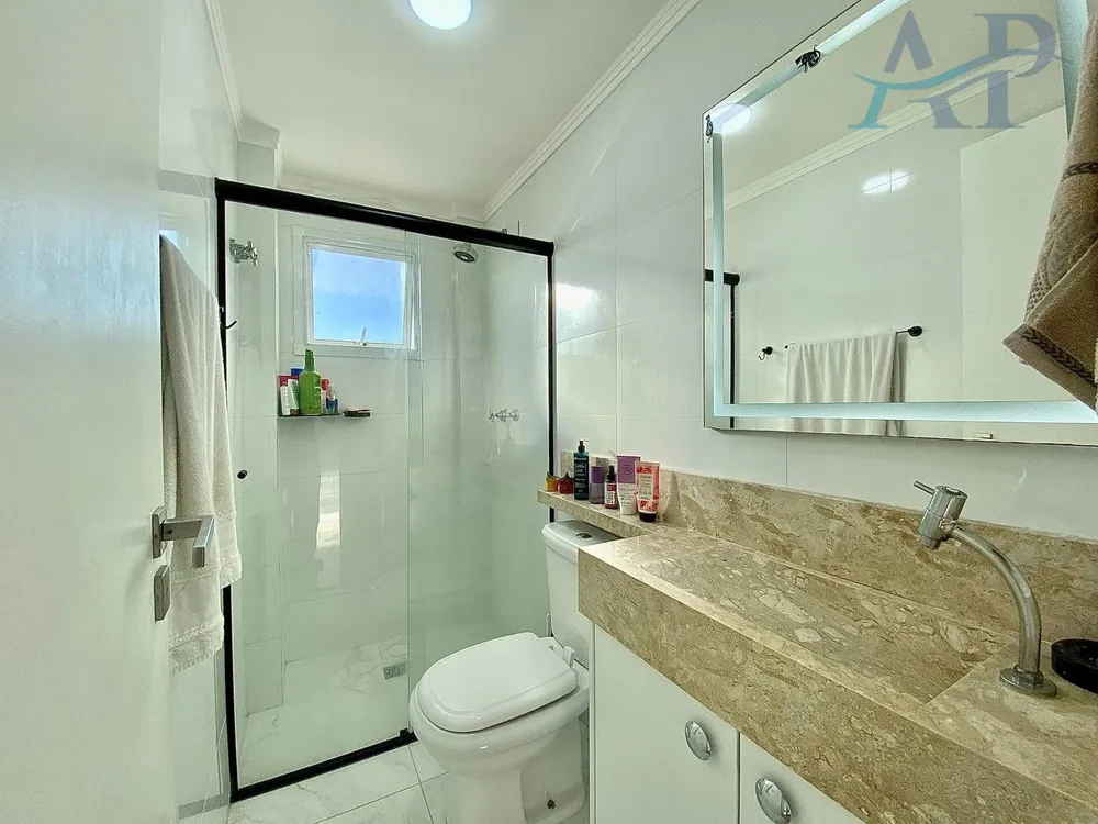 Apartamento, 3 quartos, 140 m² - Foto 1