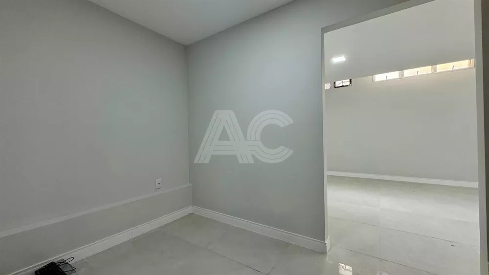 Casa de Condomínio à venda com 4 quartos, 226m² - Foto 29