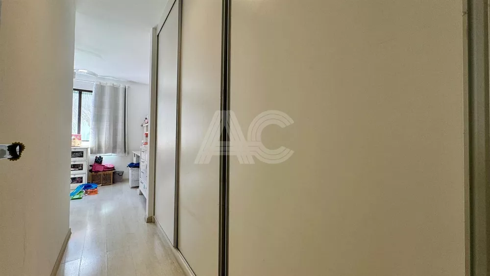 Casa de Condomínio à venda com 4 quartos, 250m² - Foto 21