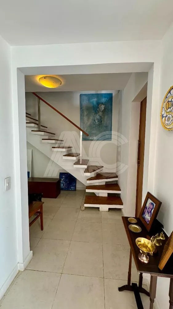 Casa de Condomínio à venda com 5 quartos, 241m² - Foto 18