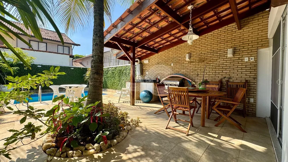 Casa de Condomínio à venda com 5 quartos, 241m² - Foto 14