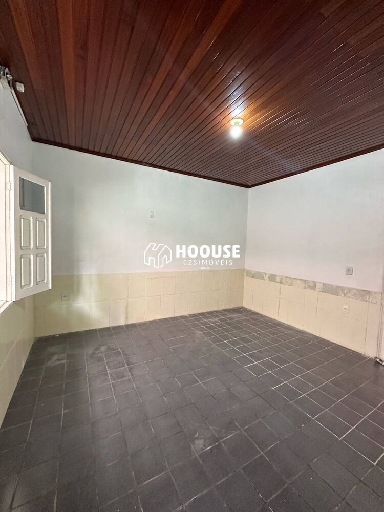 Casa à venda com 4 quartos, 600m² - Foto 3