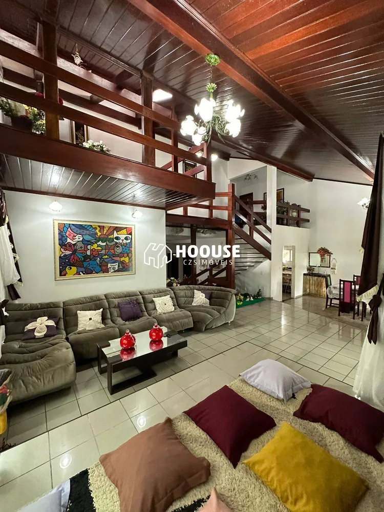 Casa, 5 quartos, 234 m² - Foto 2