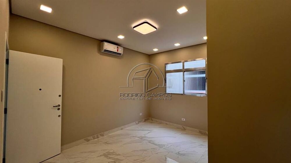 Apartamento à venda com 2 quartos, 70m² - Foto 1