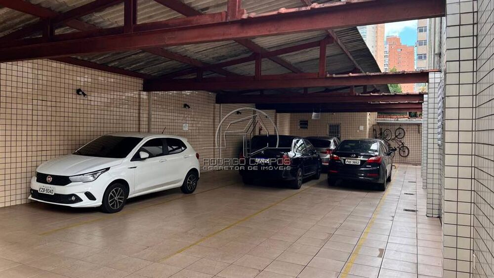 Apartamento à venda com 2 quartos, 70m² - Foto 4