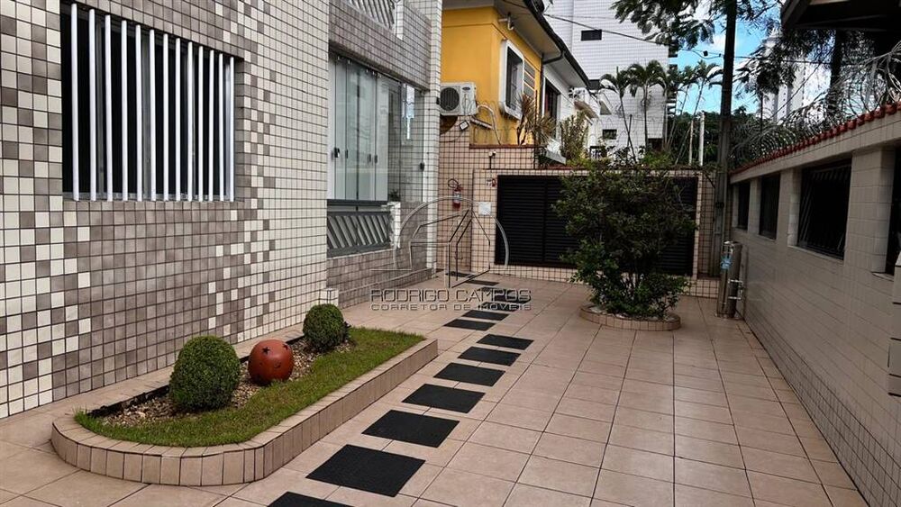 Apartamento à venda com 2 quartos, 70m² - Foto 3