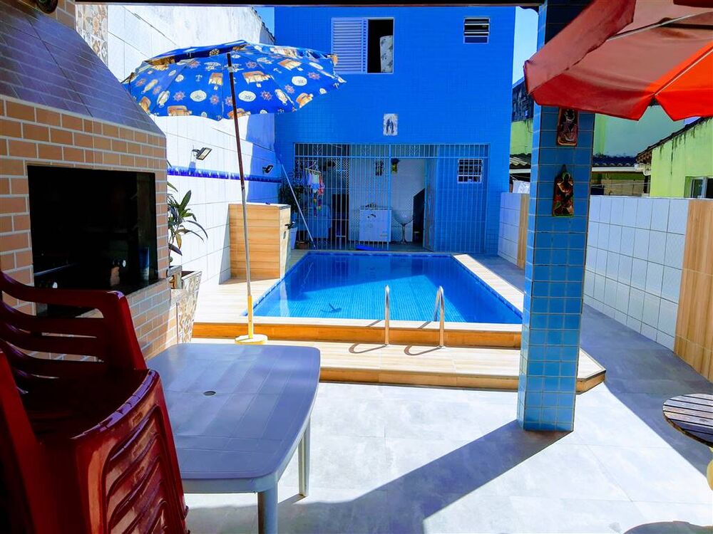 Casa à venda com 2 quartos, 105m² - Foto 1