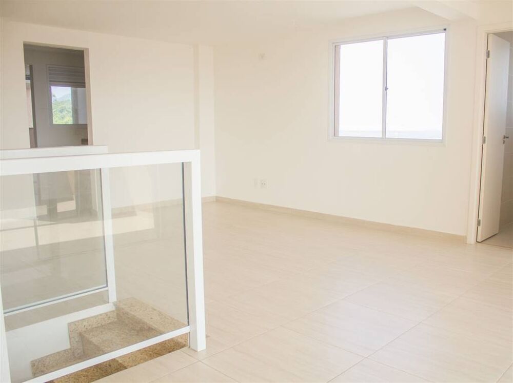 Apartamento à venda com 3 quartos, 217m² - Foto 2