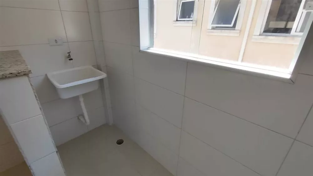 Casa à venda com 2 quartos, 49m² - Foto 3