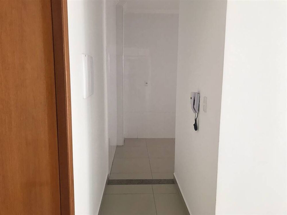 Apartamento à venda com 2 quartos, 95m² - Foto 2