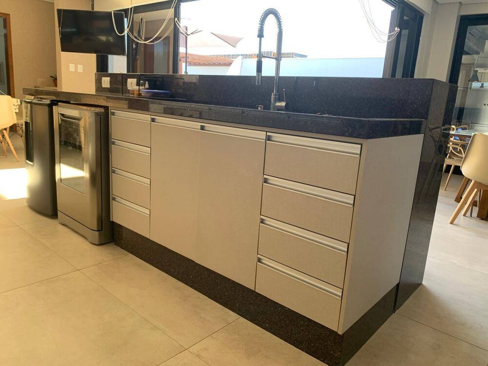 Casa à venda com 3 quartos, 317m² - Foto 4