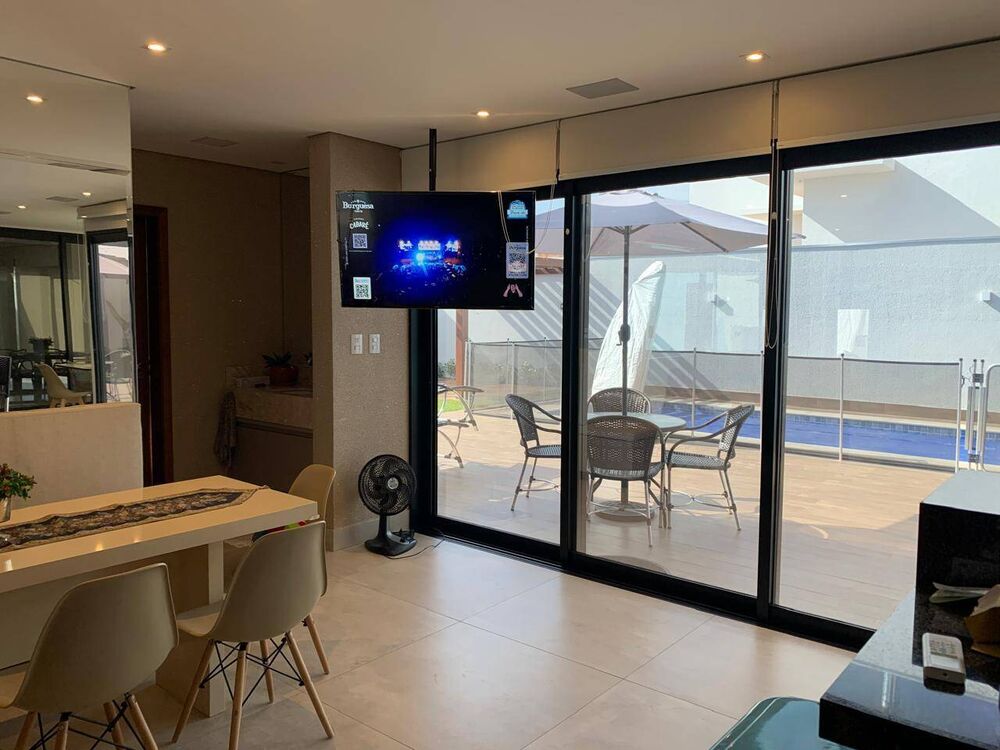 Casa à venda com 3 quartos, 317m² - Foto 2