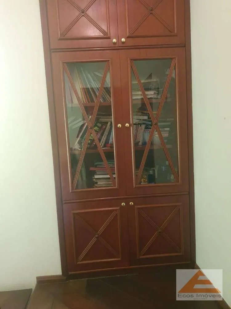 Sobrado, 3 quartos, 296 m² - Foto 1