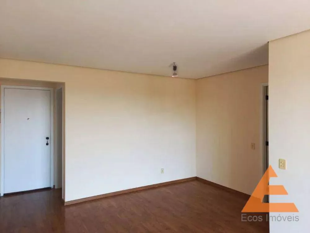 Apartamento à venda com 3 quartos, 80m² - Foto 2