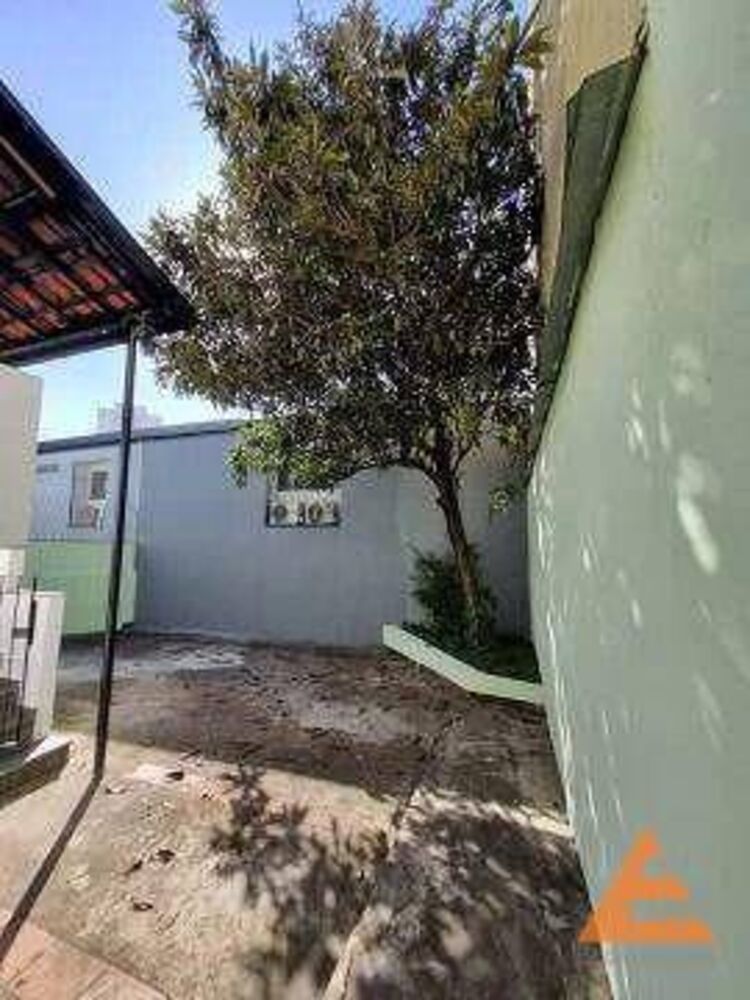 Sobrado para alugar com 3 quartos, 220m² - Foto 1
