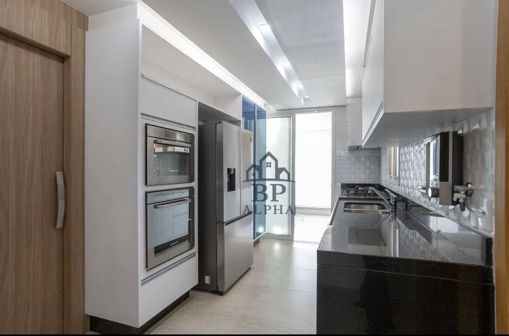 Apartamento, 3 quartos, 224 m² - Foto 2