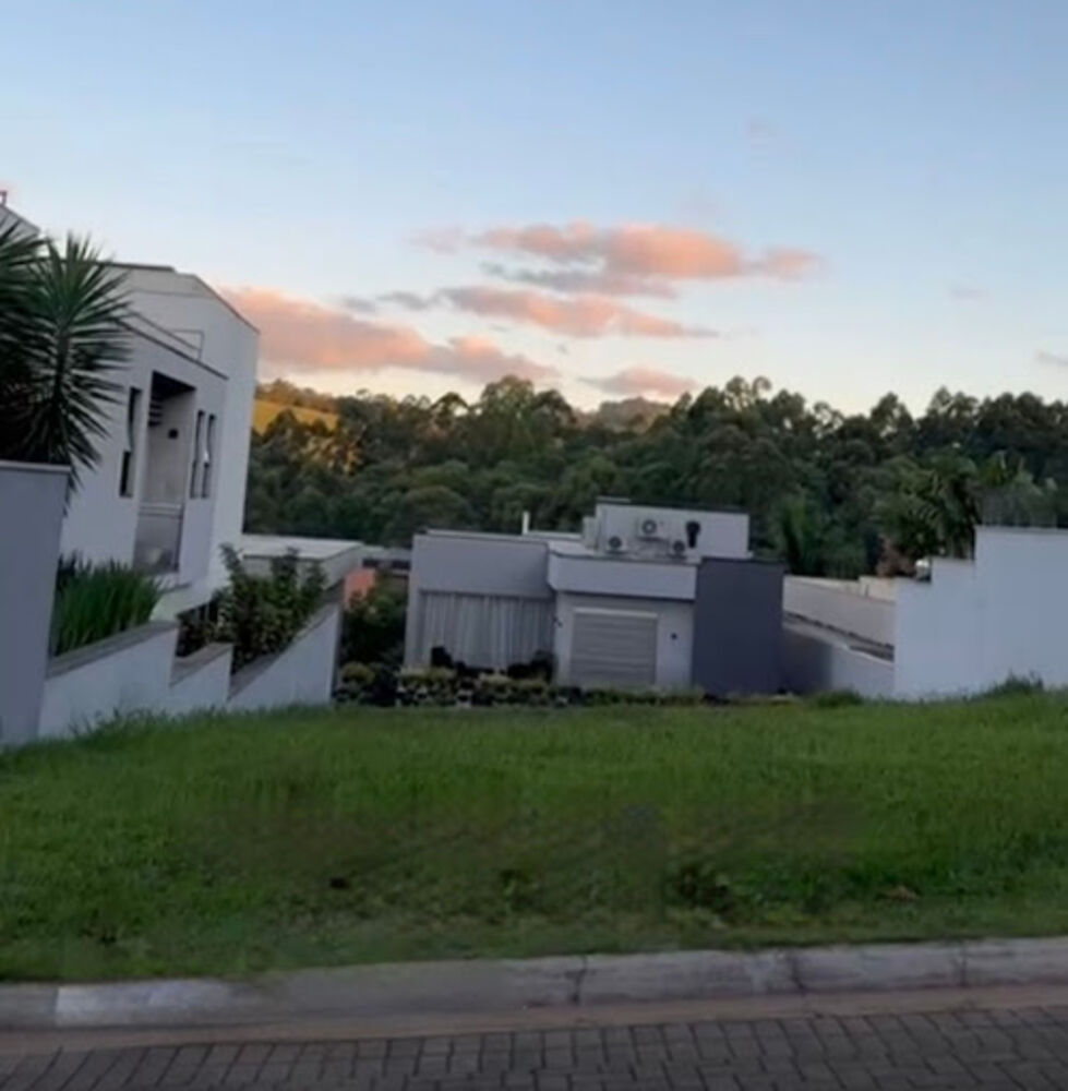 Loteamento e Condomínio, 420 m² - Foto 1