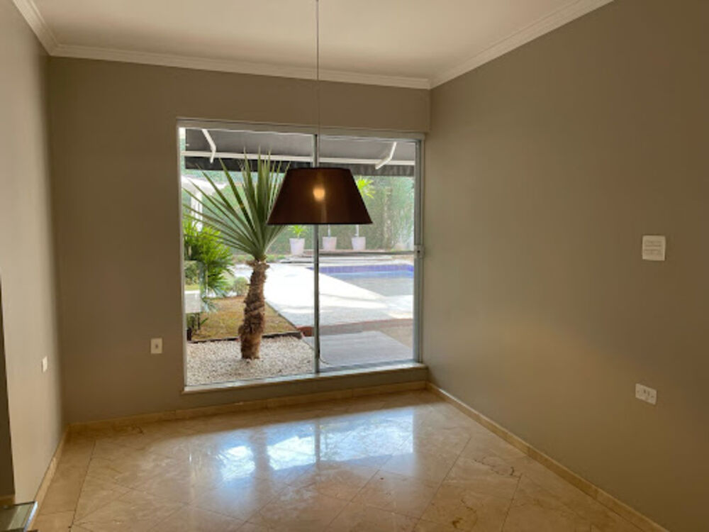 Casa de Condomínio para alugar com 4 quartos, 350m² - Foto 3