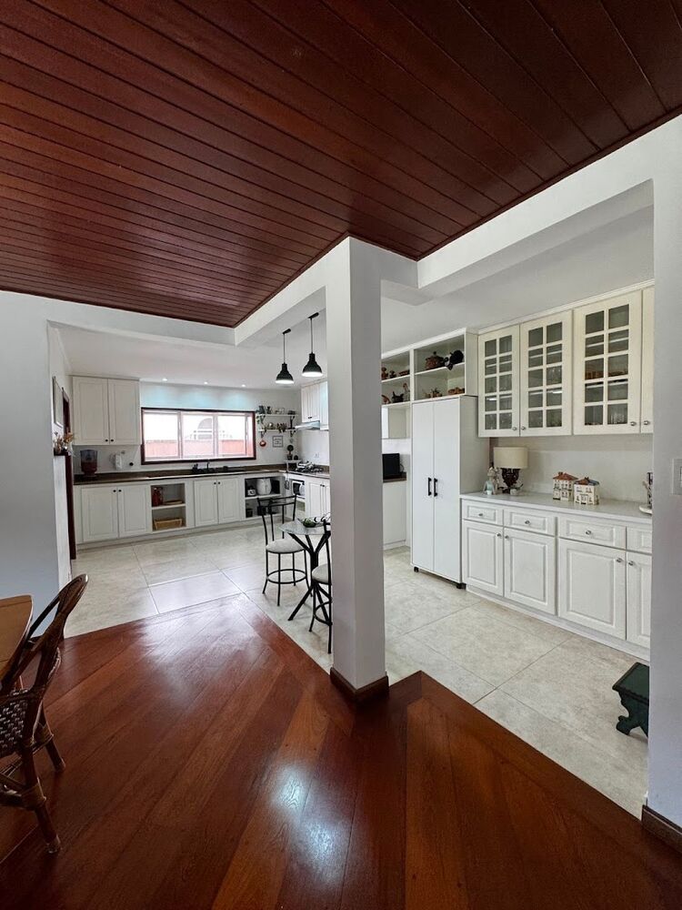 Casa de Condomínio à venda com 3 quartos, 310m² - Foto 8