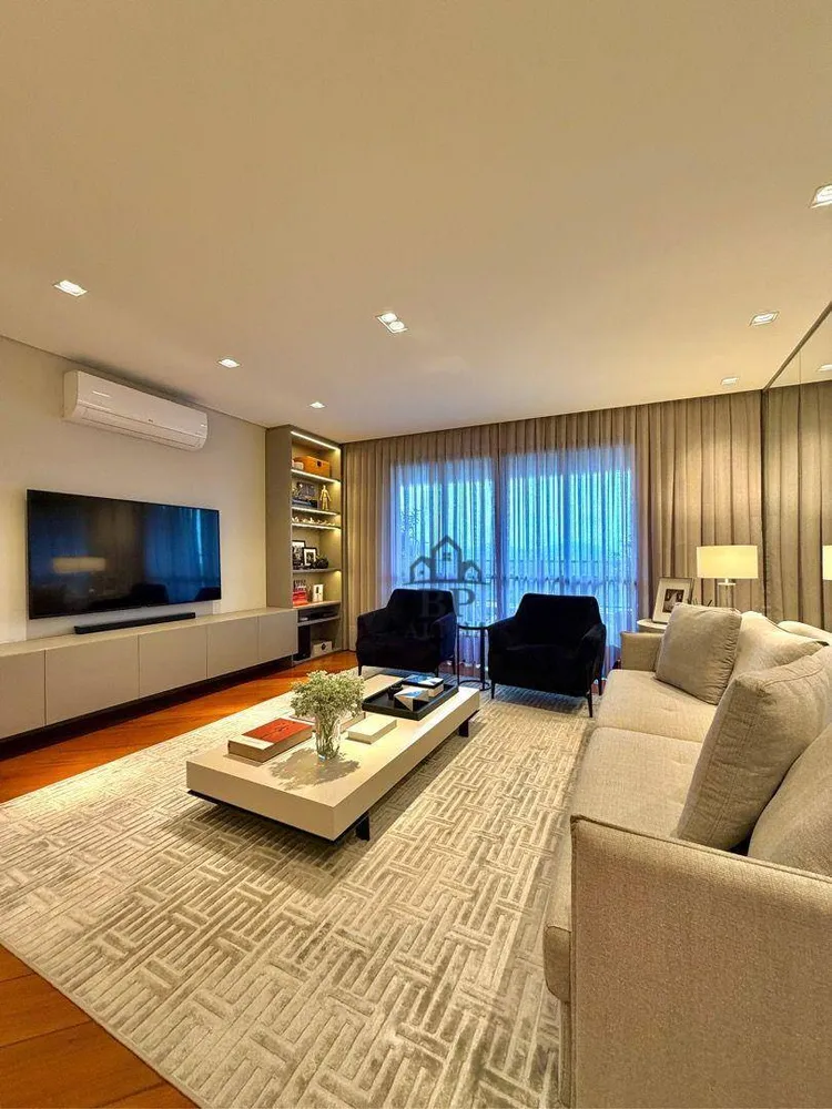 Apartamento, 3 quartos, 144 m² - Foto 1