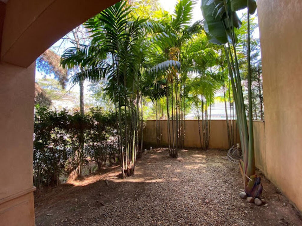 Casa de Condomínio para alugar com 3 quartos, 640m² - Foto 15