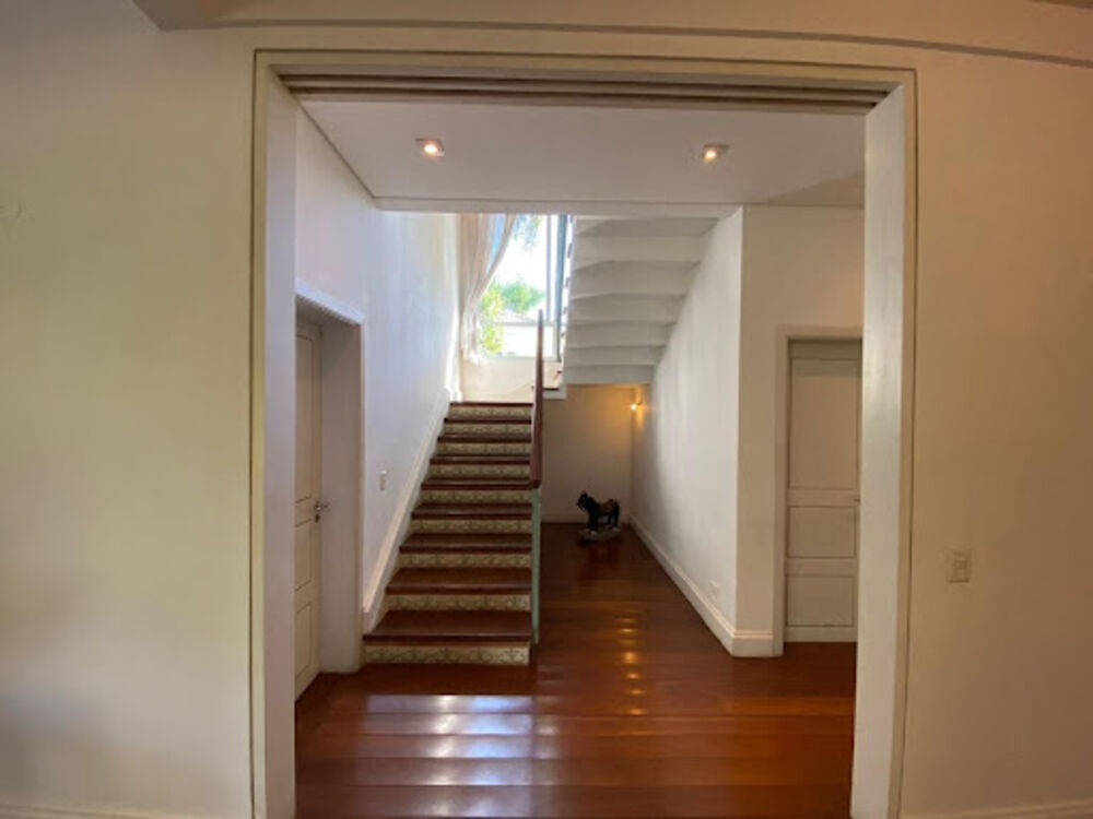 Casa de Condomínio para alugar com 3 quartos, 640m² - Foto 11