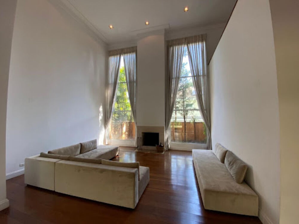 Casa de Condomínio para alugar com 3 quartos, 640m² - Foto 9