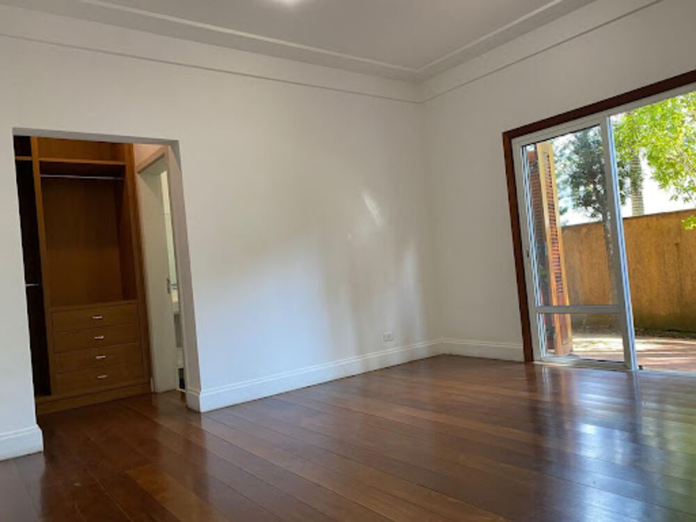 Casa de Condomínio para alugar com 3 quartos, 640m² - Foto 13