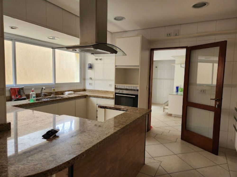 Casa de Condomínio à venda e aluguel com 4 quartos, 550m² - Foto 3