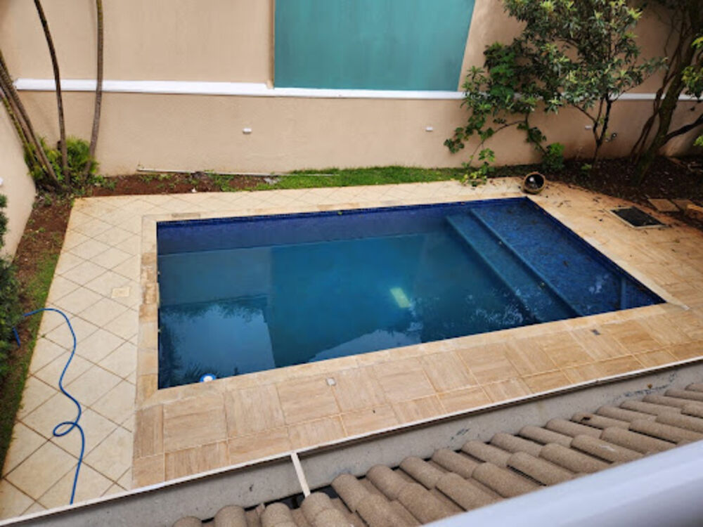 Casa de Condomínio à venda e aluguel com 4 quartos, 550m² - Foto 9