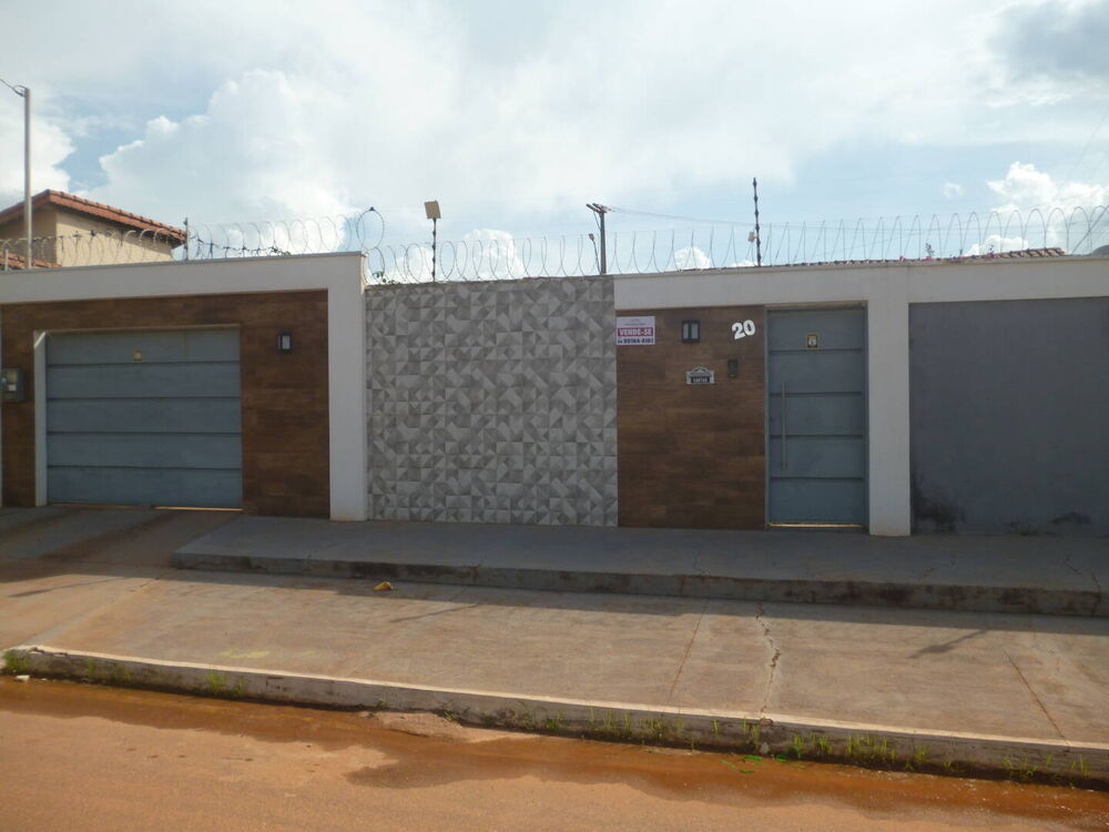 Casa à venda com 1 quarto, 180m² - Foto 1