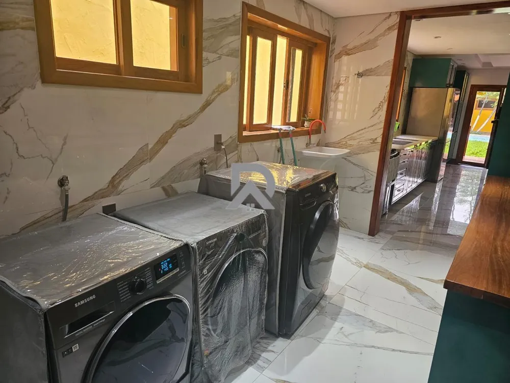 Casa, 5 quartos, 330 m² - Foto 11