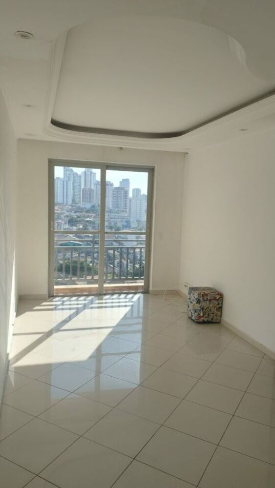 Apartamento para alugar com 2 quartos, 65m² - Foto 11